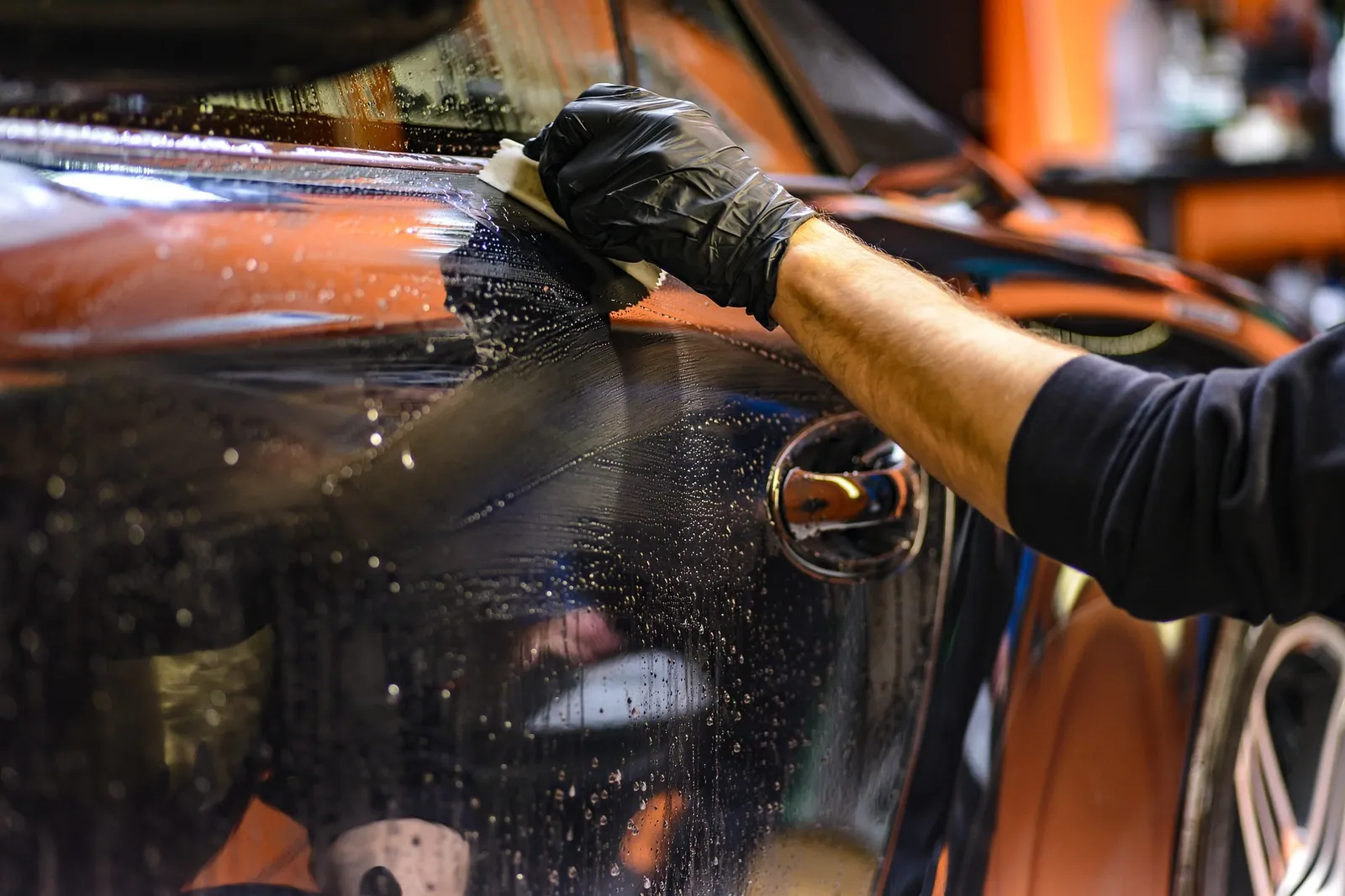Como lavar o carro sem riscar a pintura